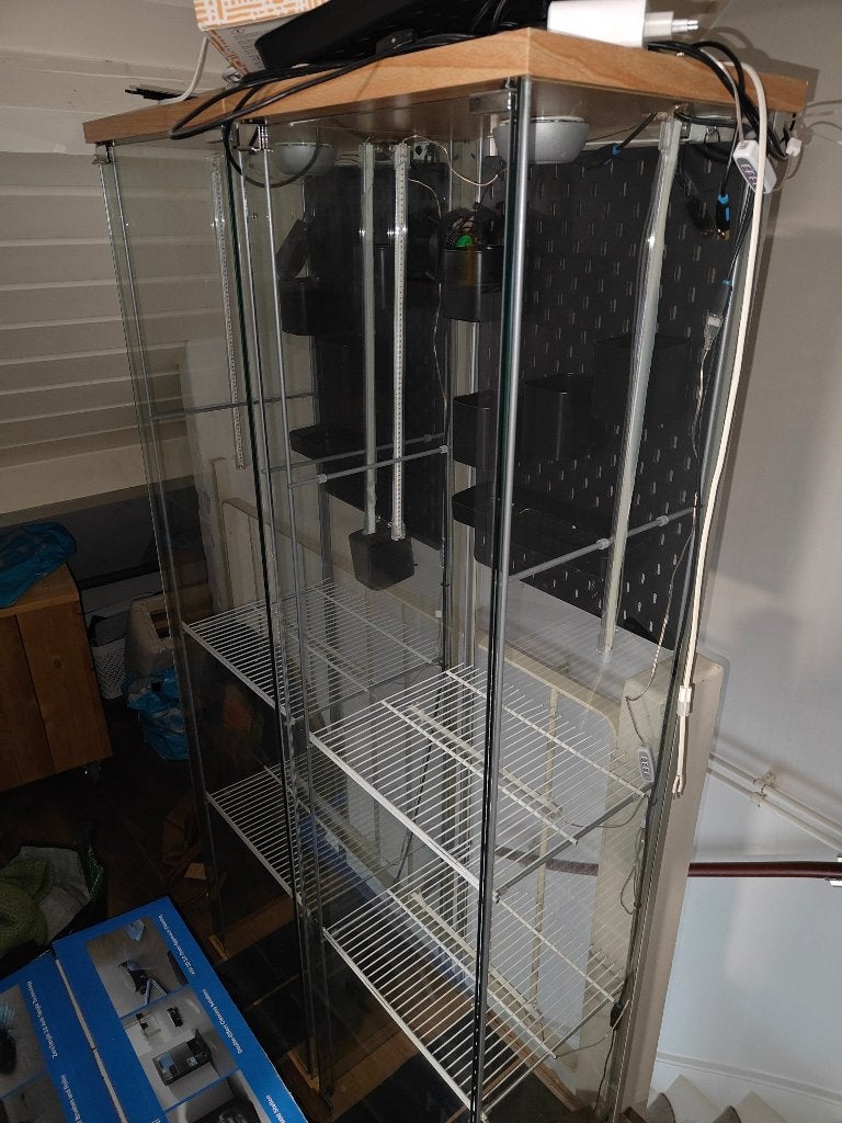 Omgebouwde Ikea Glazen Vitrinekast voor Planten liefhebbers, Huis en Inrichting, Ophalen, Minder dan 50 cm, Gebruikt, 150 tot 200 cm