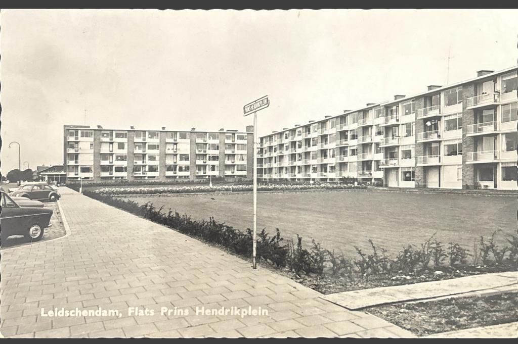 Leidschendam, flats Prins Hendrikplein, Ophalen of Verzenden, 1960 tot 1980, Gelopen, Zuid-Holland