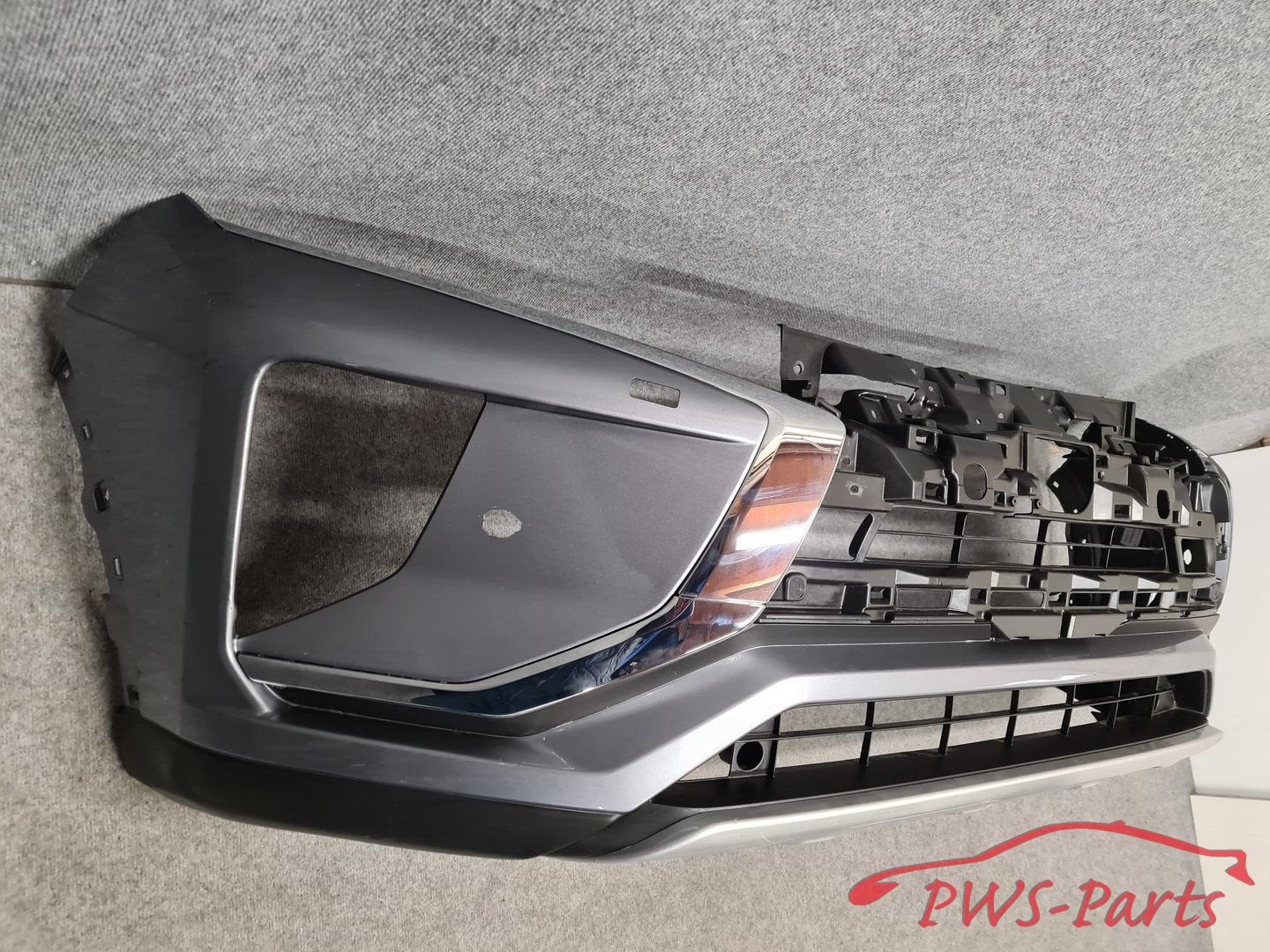 MITSUBISHI ECLIPSE CROSS VOORBUMPER ORIGINEEL, Gebruikt, -, Voor, -