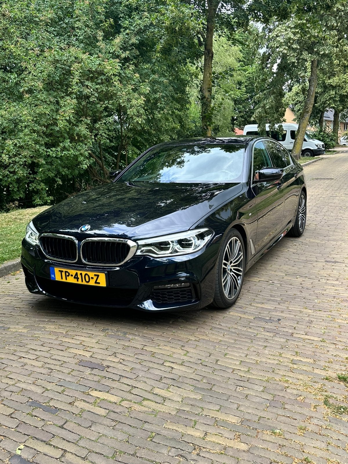 BMW 5-Serie 520i M 184pk Aut. 2018 Carbon Schwarz, Auto's, BMW, 1998 cc, Achterwielaandrijving, 4 cilinders, 2000 kg