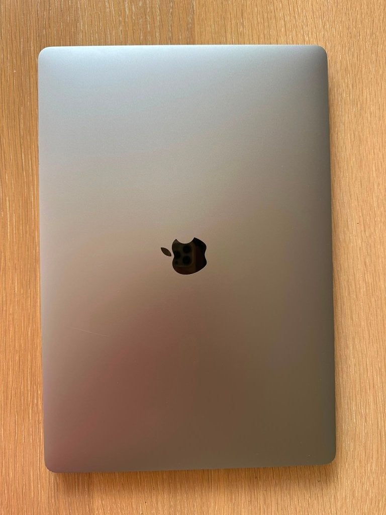 MacBook Pro 16-inch 2019 | i7 | 16GB RAM | 512GB SSD, 2 tot 3 Ghz, Qwerty, 512 GB, Zo goed als nieuw