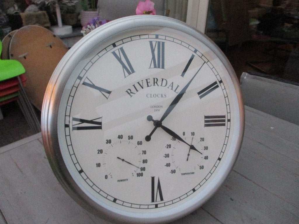 Riverdale grote klok,v.a 25,00e, Huis en Inrichting, Landelijk, Analoog, Ophalen of Verzenden, Overige kleuren