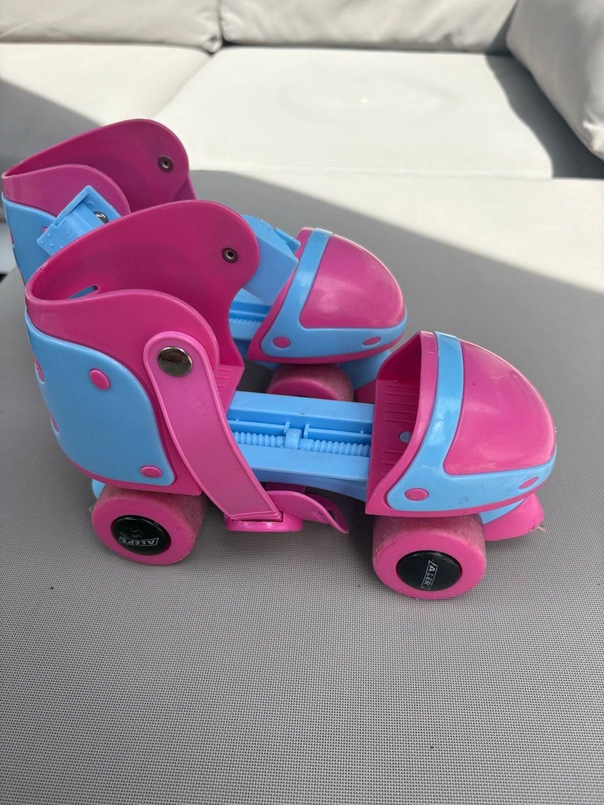 Verstelbare rolschaatsen voor kinderen, maat 29-34, Kinderen en Baby's, Speelgoed | Buiten | Rolschaatsen, Ophalen, Verstelbaar