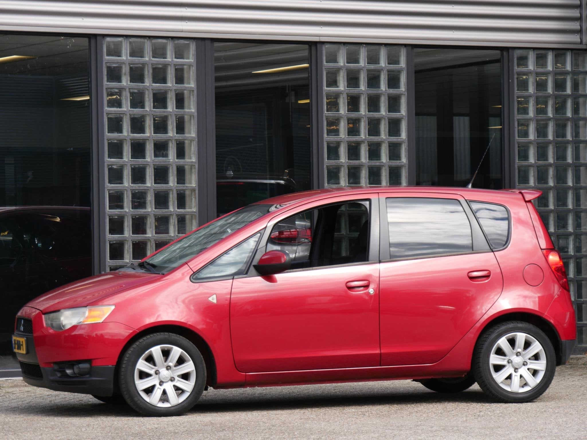 Mitsubishi Colt 1.3 Intro Edition, Auto's, Voorwielaandrijving, Stof, Gebruikt, 31 €/maand