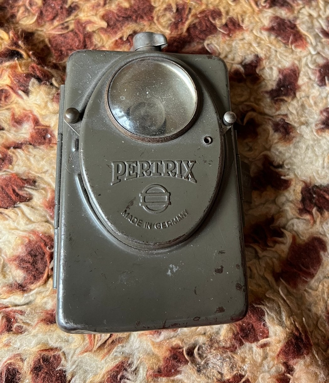 Leger Zaklamp “ Pertrix” Germany, Verzamelen, Ophalen of Verzenden, Landmacht, Overige typen