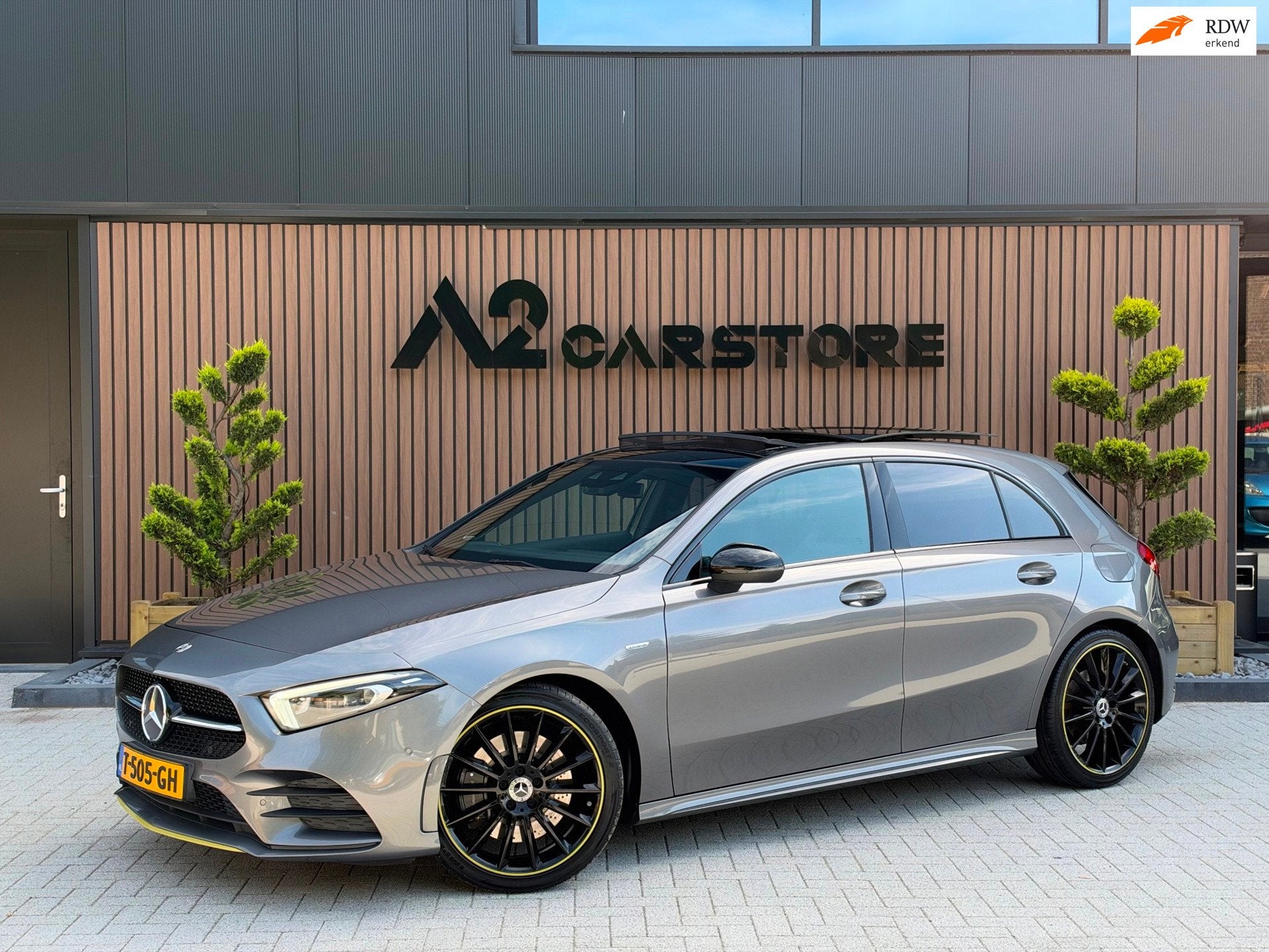 Mercedes-Benz A-klasse A250 EDITION AMG PANO BURMEISTER, Auto's, Dealer onderhouden, 15 km/l, Gebruikt, 4 cilinders