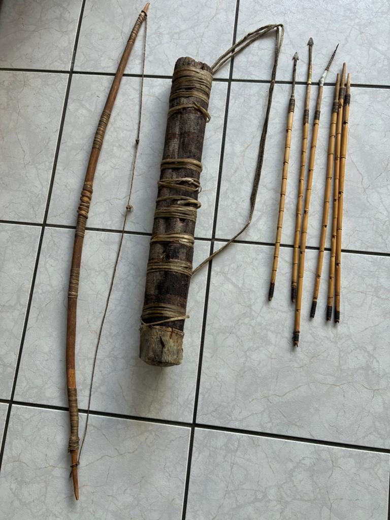 Antieke Tribe Koker/boog/pijltjes, Ophalen