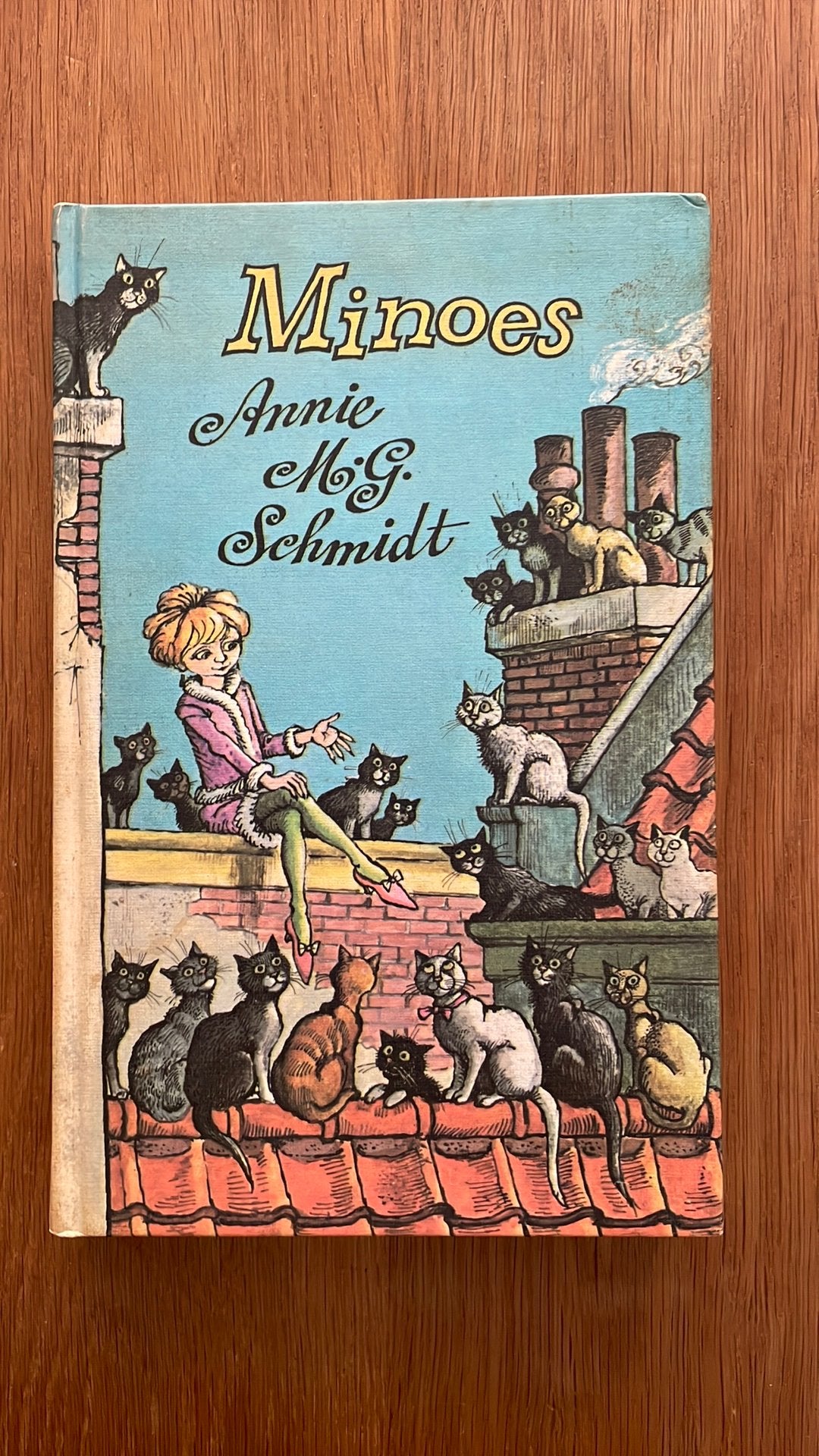 Annie M.G. Schmidt - Minoes, Ophalen of Verzenden, Zo goed als nieuw