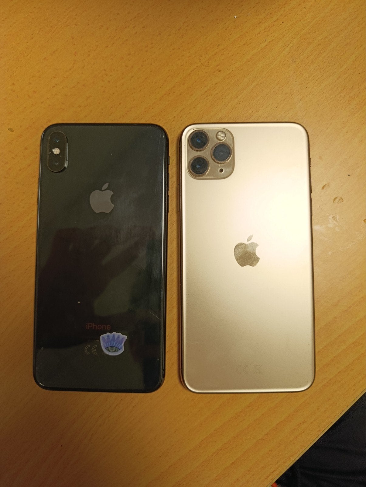 iPhone XS max en iPhone 11 Pro max - Gebruikt, 350 voor beid, Telecommunicatie, Mobiele telefoons | Apple iPhone, Gebruikt, IPhone XS
