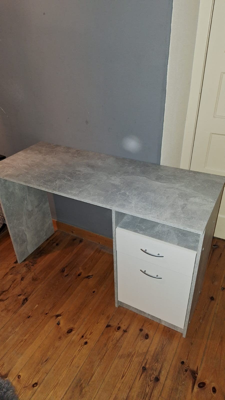 Bureau zo goed als nieuw, Ophalen, Zo goed als nieuw