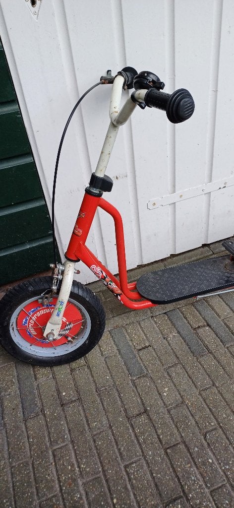 Stevige metalen Cars step met luchtbanden, Ophalen, Gebruikt, Loopvoertuig