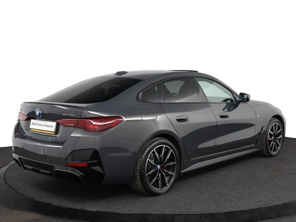 BMW i4 eDrive40 M Sport Edition 84 kWh | SOH 100% | LCI | M, Auto's, BMW, Achterwielaandrijving, Zwart, Met garantie (alle), 340 pk