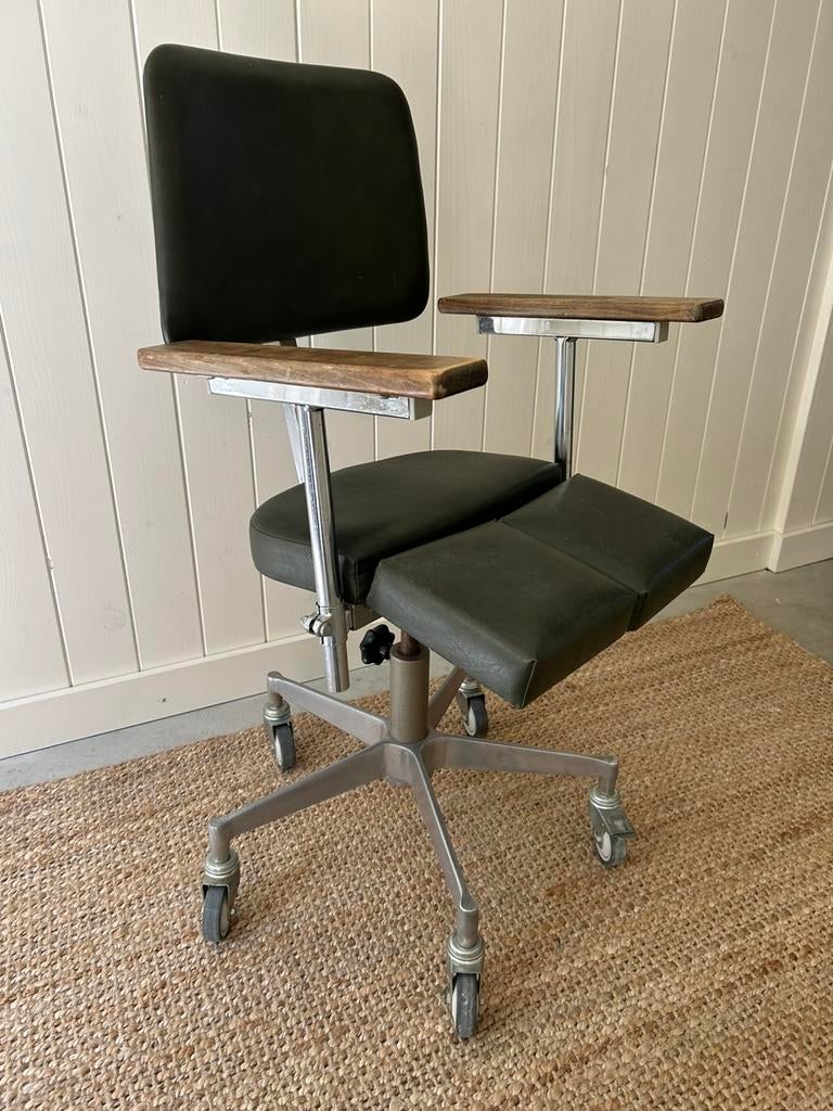 Unieke bureaustoel, Ophalen, Ergonomisch, Zo goed als nieuw, Overige kleuren