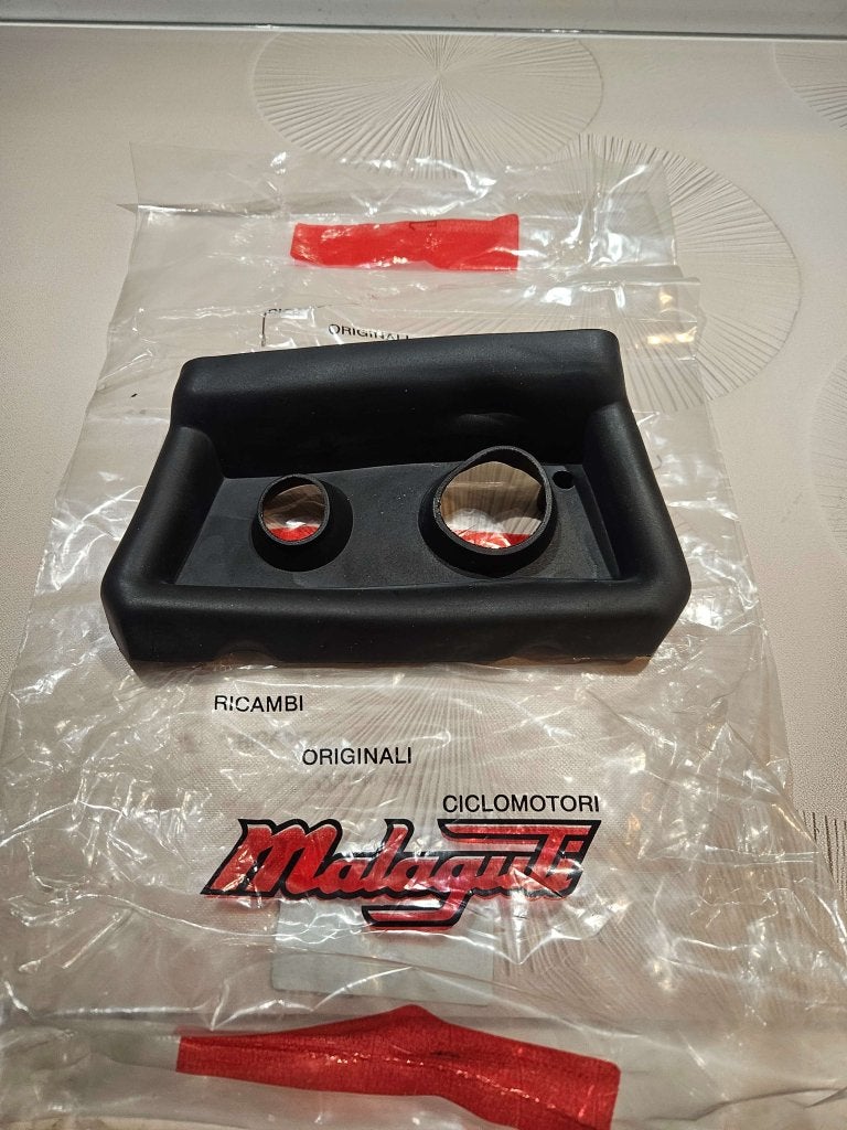 Tank -  olie  Rubber helmbak  Malaguti f12 Nieuw NOS, Overige typen, Niet ingevuld, Nieuw, Ophalen of Verzenden