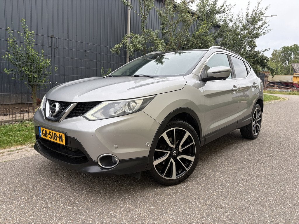 Nissan QASHQAI 1.2 Tekna / AUTOMAAT / NAVI / CRUISE / PANORA, Auto's, Nissan, Euro 5, Gebruikt, 680 kg, 4 cilinders