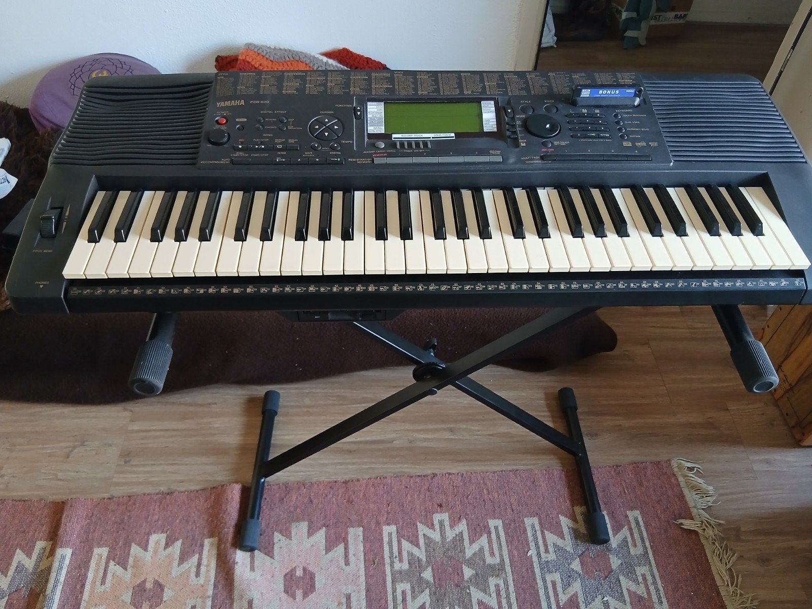 Yamaha Keyboard PSR-620 met stand en sustainpedaal