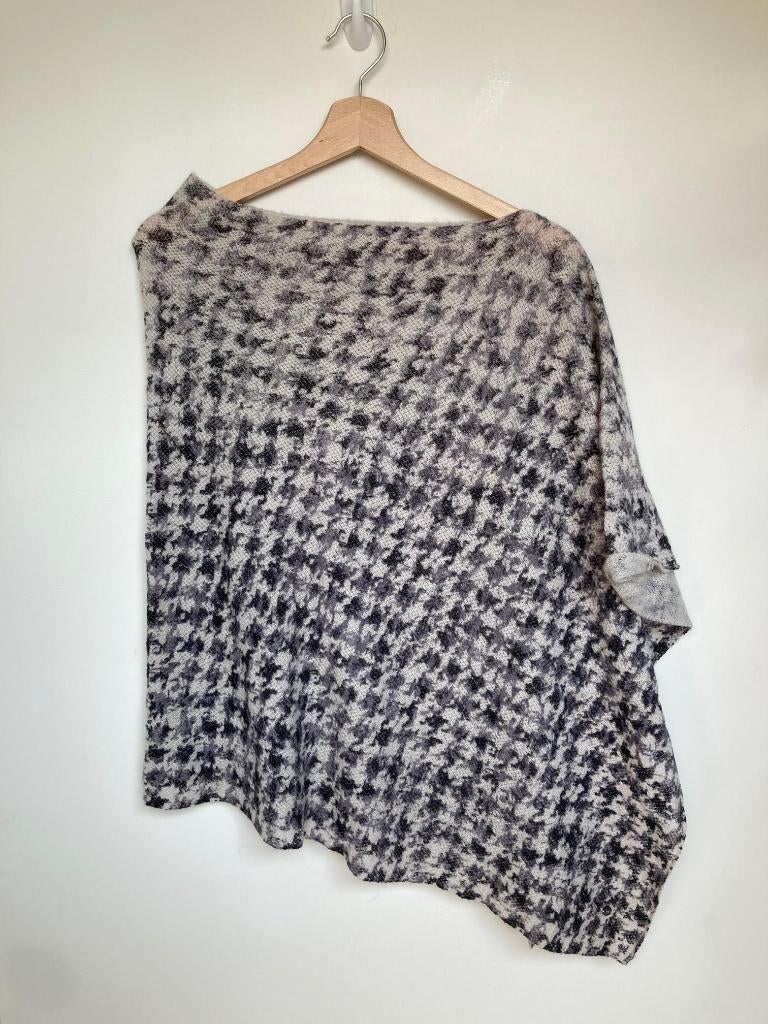Brax dungebreide poncho wol alpaca poncho grijs maat 36/38, Koningin Wilhelminaplein 13 World Fashio, 1062 HH, Amsterdam, Info@brax.com