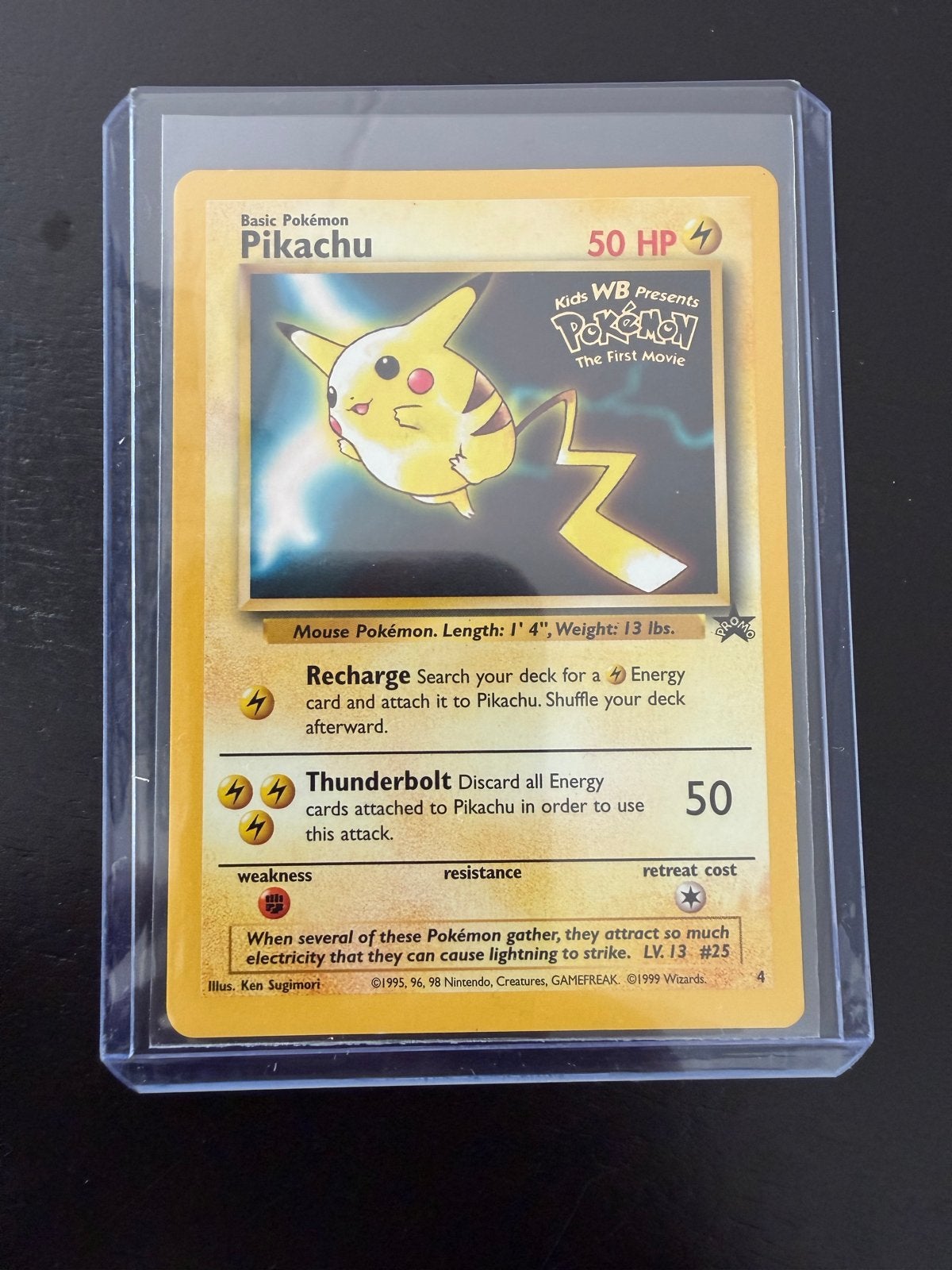 Pikachu Pokémon kaart - Kids WB Presents The First Movie, Ophalen of Verzenden, Zo goed als nieuw, Losse kaart