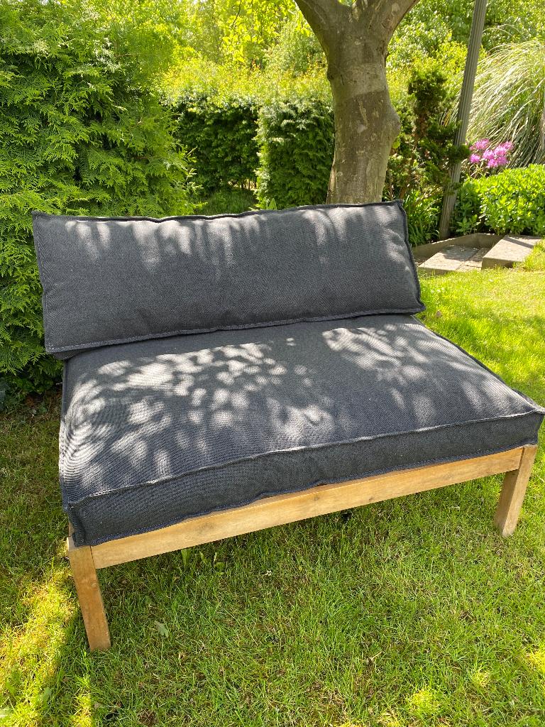 Loungebankje, palletbankje ALS NIEUW, Ophalen, Zo goed als nieuw, Wicker, 2 zitplaatsen