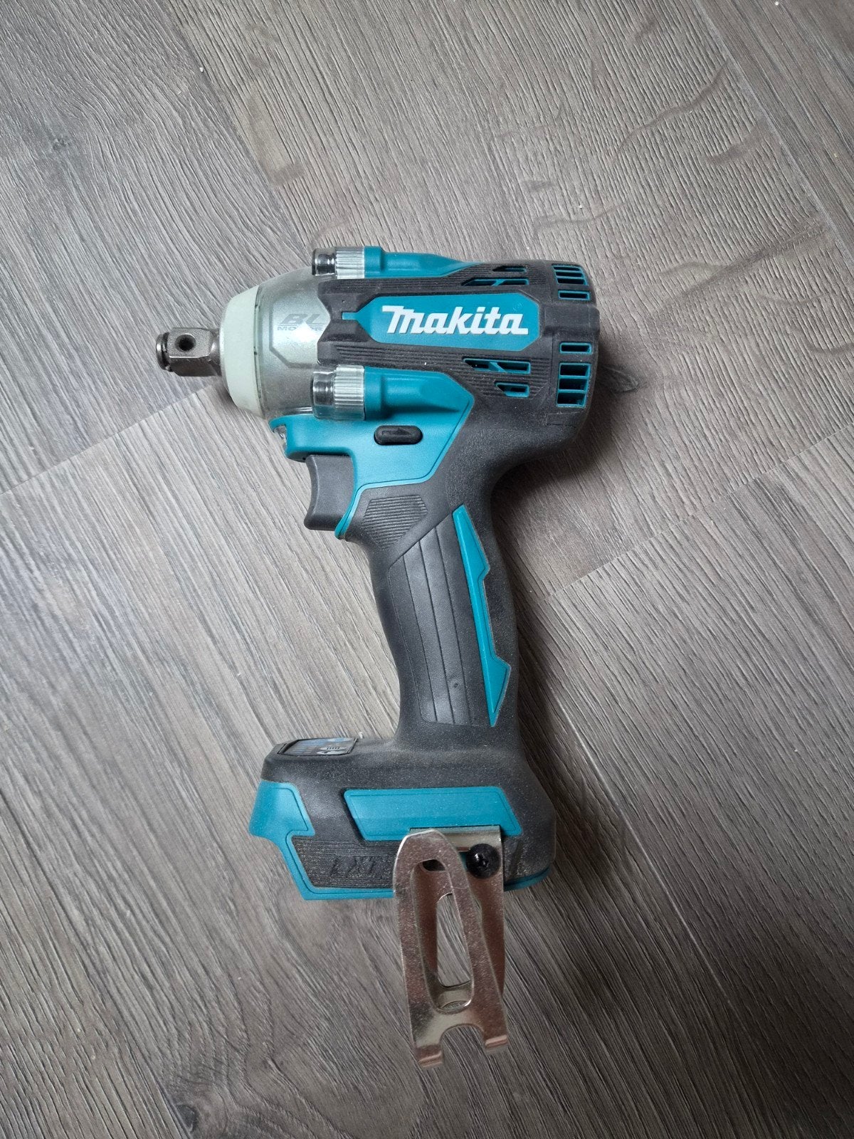 Nieuwe Makita DTW300 Slagmoersleutel - Maart 2026, Doe-het-zelf en Verbouw, Gereedschap | Boormachines, Verzenden, Nieuw, Overige typen