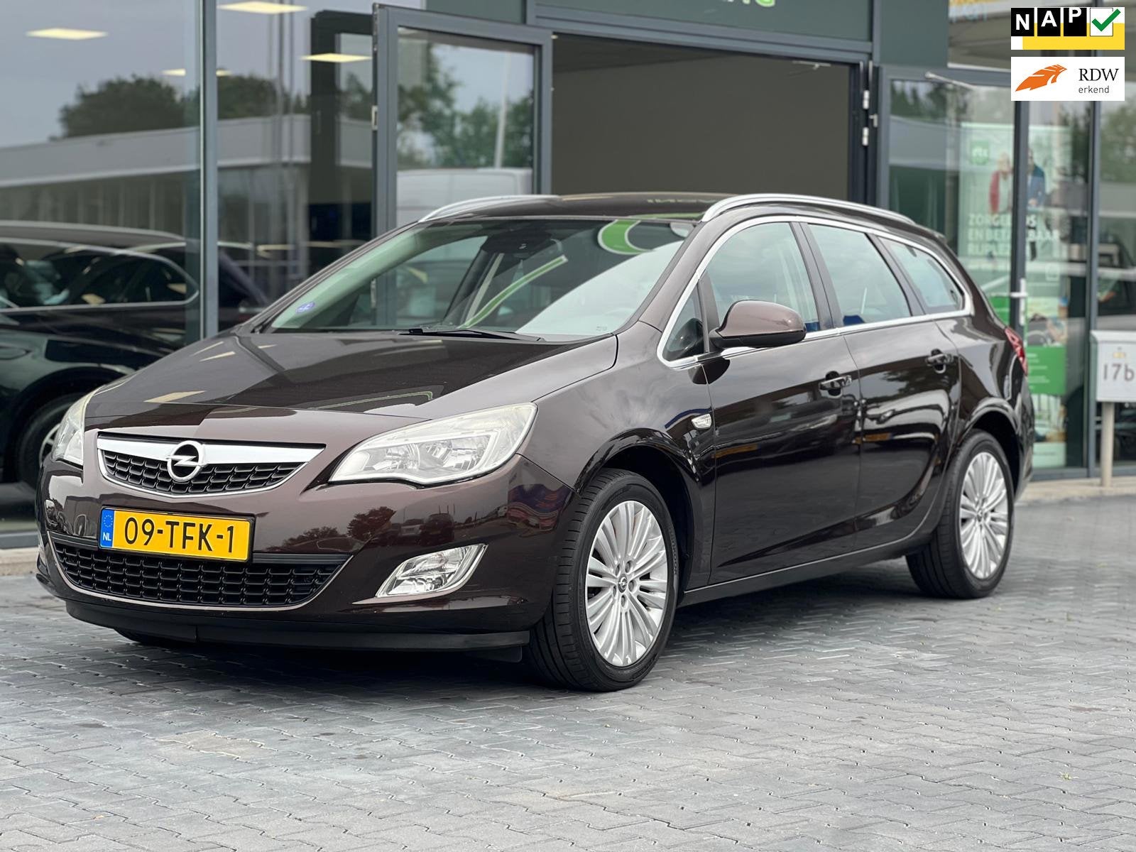 Opel Astra Sports Tourer 1.4 TURBO COSMO BJ012 TREKHAAK, Voorwielaandrijving, Euro 5, Parkeersensor, Gebruikt