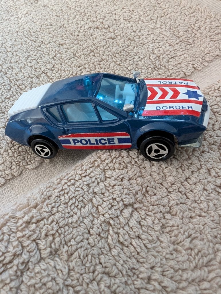 Majorette Alpine A310 politieauto nr 264 schaal 1:55 Majokit, Ophalen of Verzenden, Gebruikt, Auto, Majorette