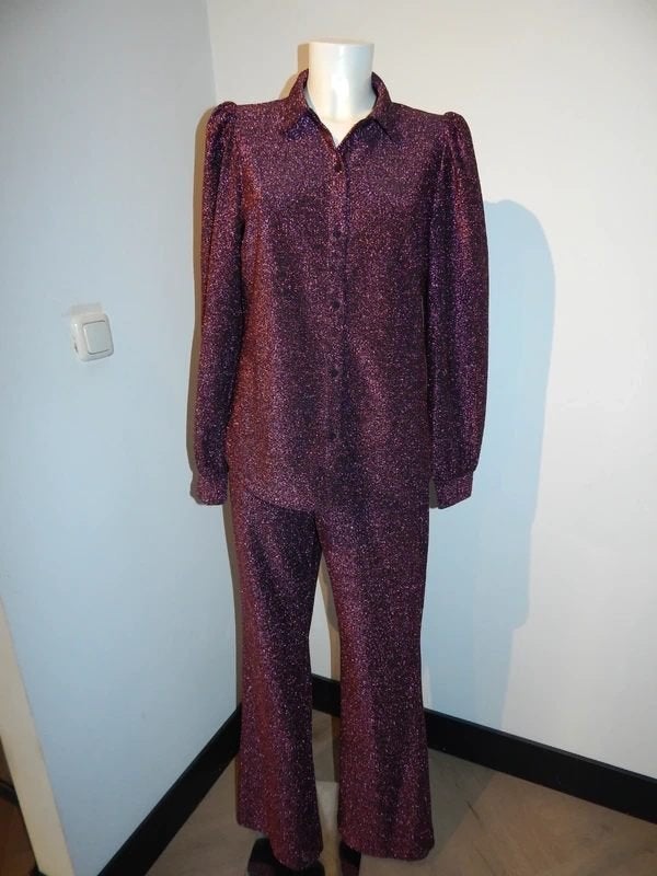 Custommade 2 delig pak roze glinster stof blouse broek Nieuw, Kleding | Dames, Maat 38/40 (M), Kostuum of Pak, Overige kleuren