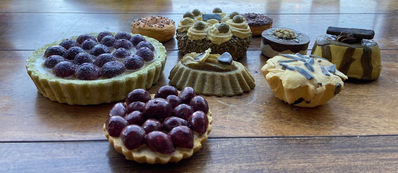 Decoratie gebakjes/taartje 9 st. (exclusief roze standaard), Ophalen of Verzenden, Zo goed als nieuw