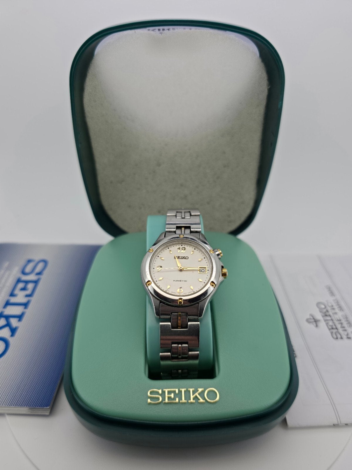 Seiko Kinetic Horloge 3M22-0D70 Bicolor Unisex Full Set, Sieraden, Tassen en Uiterlijk, Horloges | Dames, Staal, Polshorloge, Ophalen of Verzenden