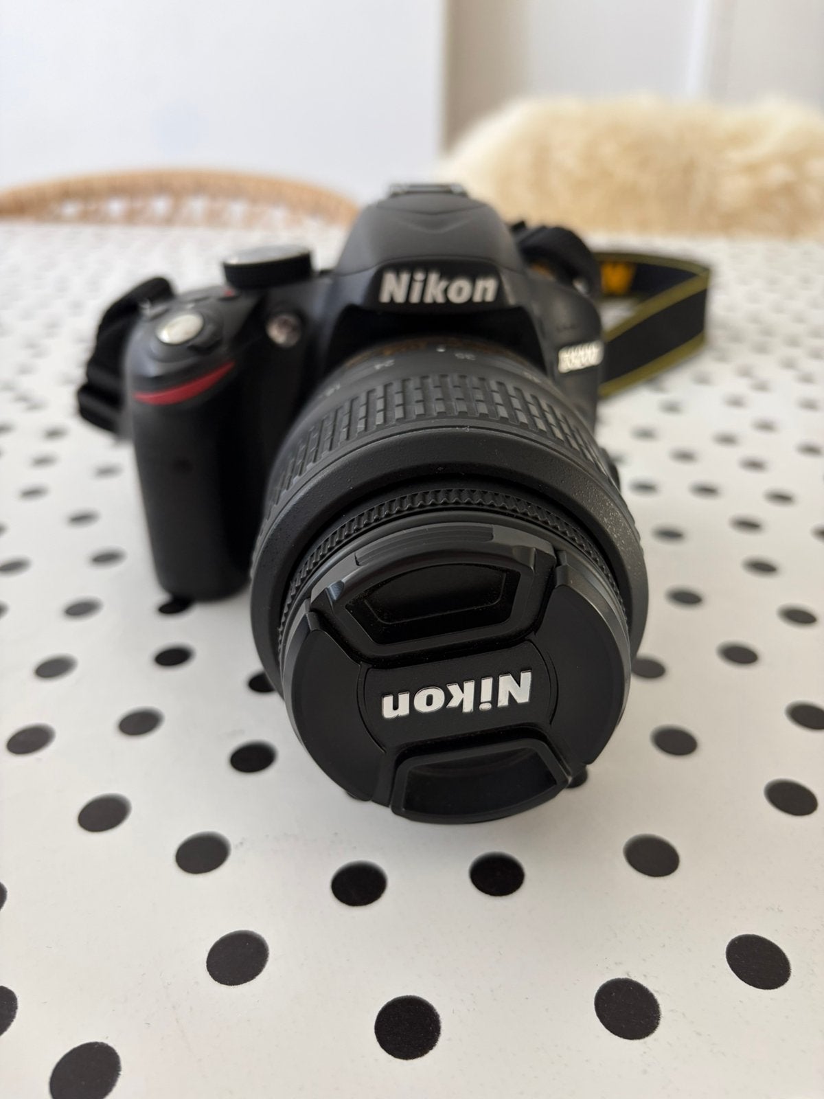 Nikon D3200 + 18-55 mm VR met oplader, tas en hama UV filter, Spiegelreflex, Ophalen of Verzenden, Zo goed als nieuw, Nikon