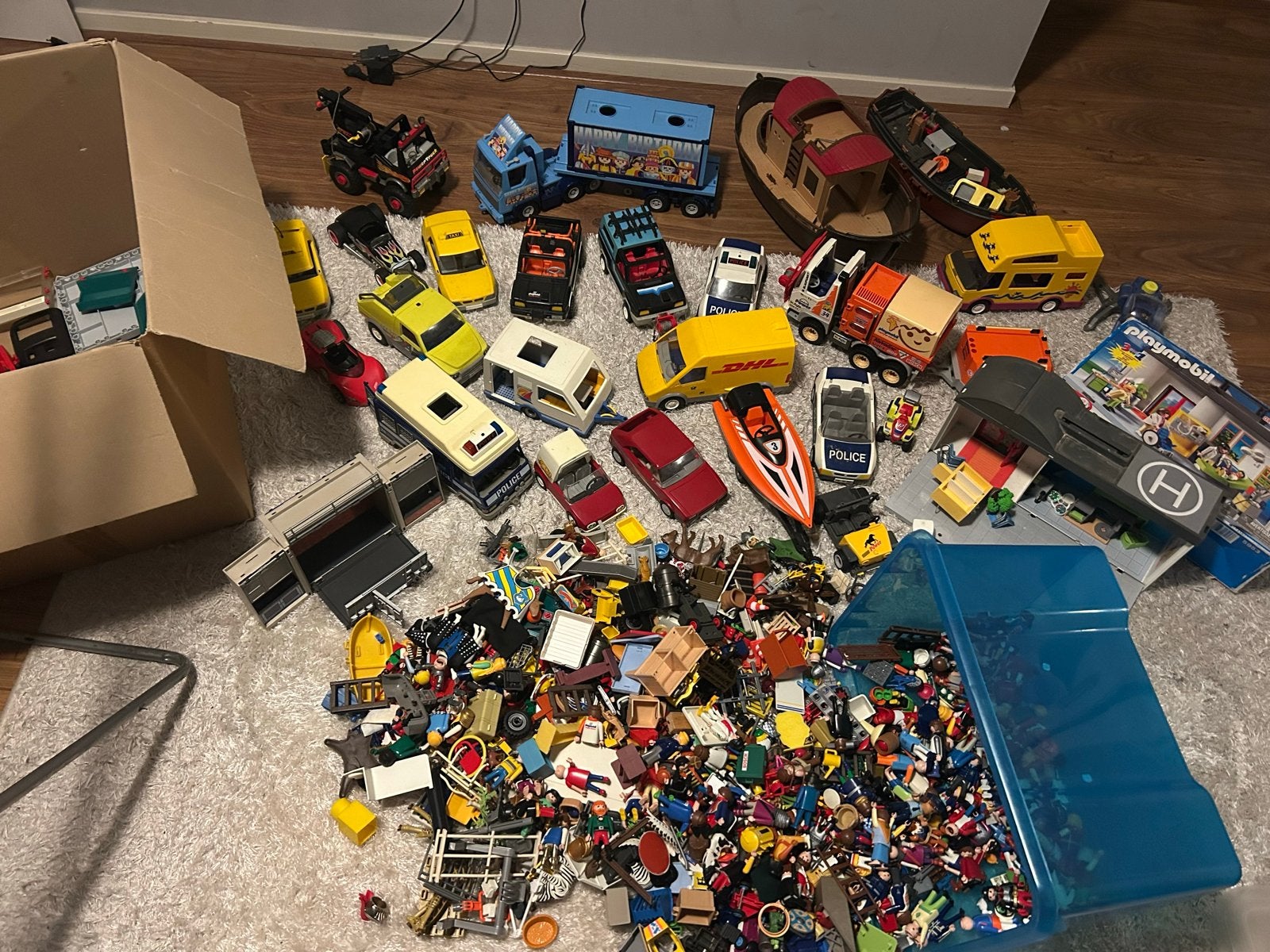 Grote Playmobil Zolderopruiming: Meer dan 150 Poppetjes!