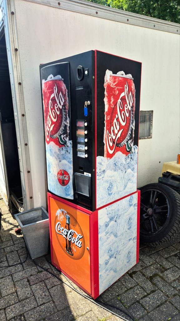 Coca-Cola blikjesautomaat, Huis en Inrichting, Keuken | Keukenbenodigdheden, Ophalen of Verzenden