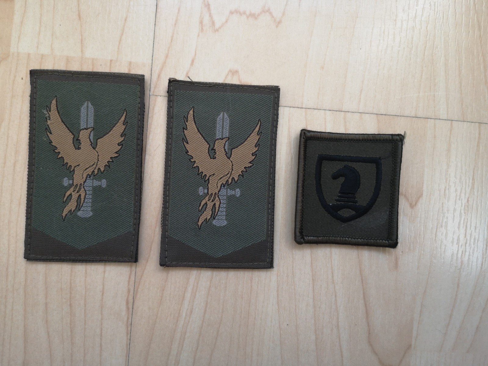 1CMI Commando (reservist) emblemen, Ophalen