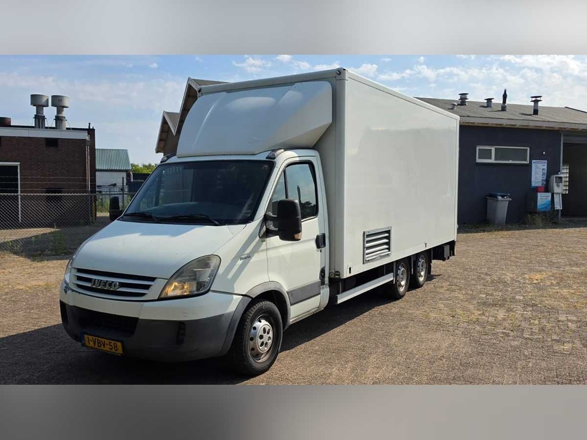 Iveco Daily 35S14 375 | 1-VBV-58, Auto's, Euro 5, Achterwielaandrijving, Gebruikt, Iveco