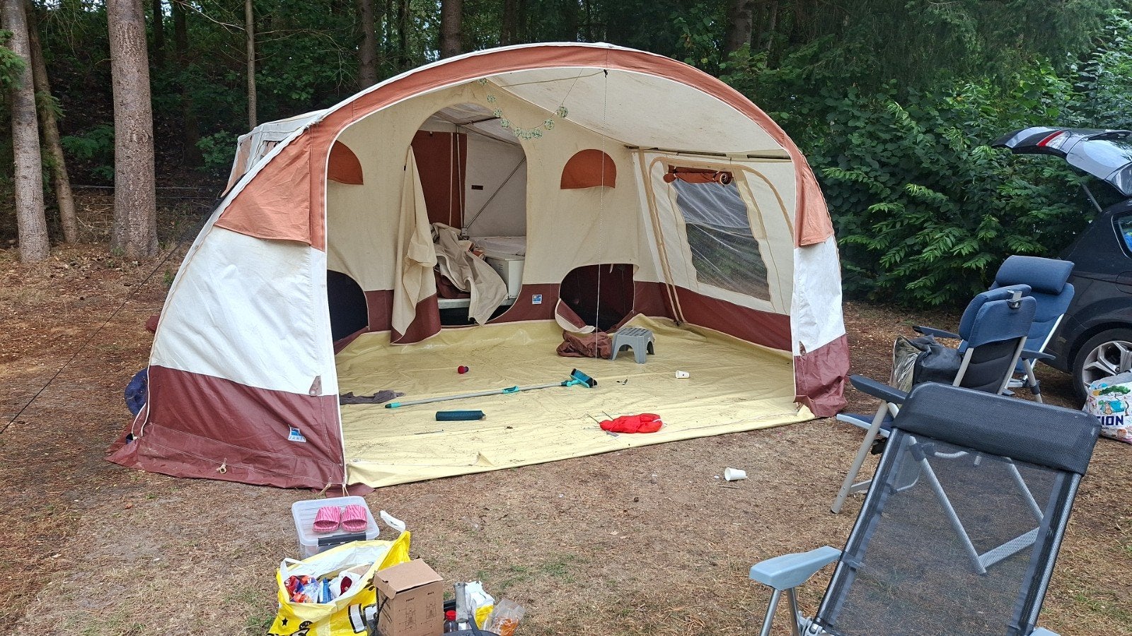 Jamet Dakota 2011 4 tot 8 personen, Ophalen, Beige, Aanwezig, Meer dan 6