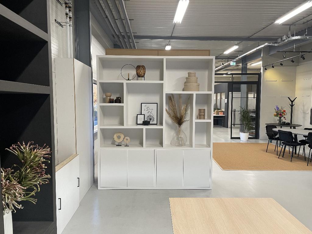 NIEUW: Vakkenkast 208x240x40cm te schilderen in eigen kleur, Huis en Inrichting, Kasten | Wandmeubels, Ophalen, Met deur(en), Overige materialen