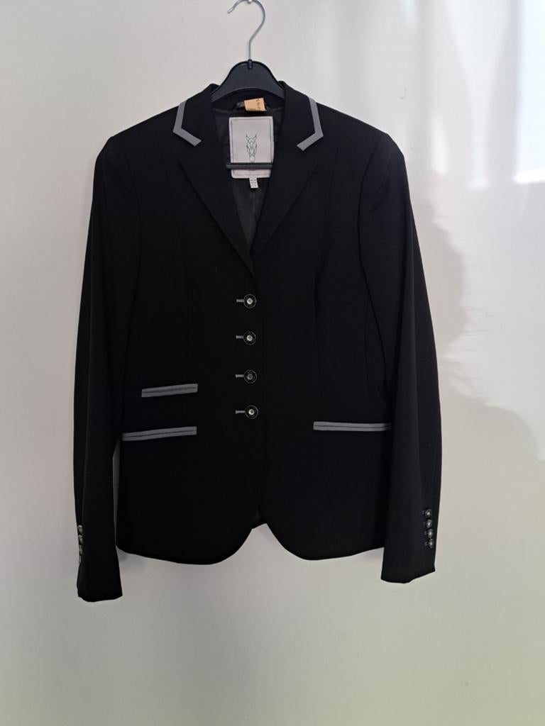 Prachtig zwart wedstrijdjasje van het merk Juuls. Maat 38, Dieren en Toebehoren, Paardrijkleding, Dressuur, Ophalen of Verzenden