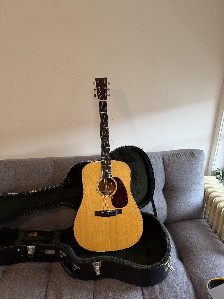 Martin d 18, Muziek en Instrumenten, Snaarinstrumenten | Gitaren | Akoestisch, Ophalen, Zo goed als nieuw, Western- of Steelstringgitaar