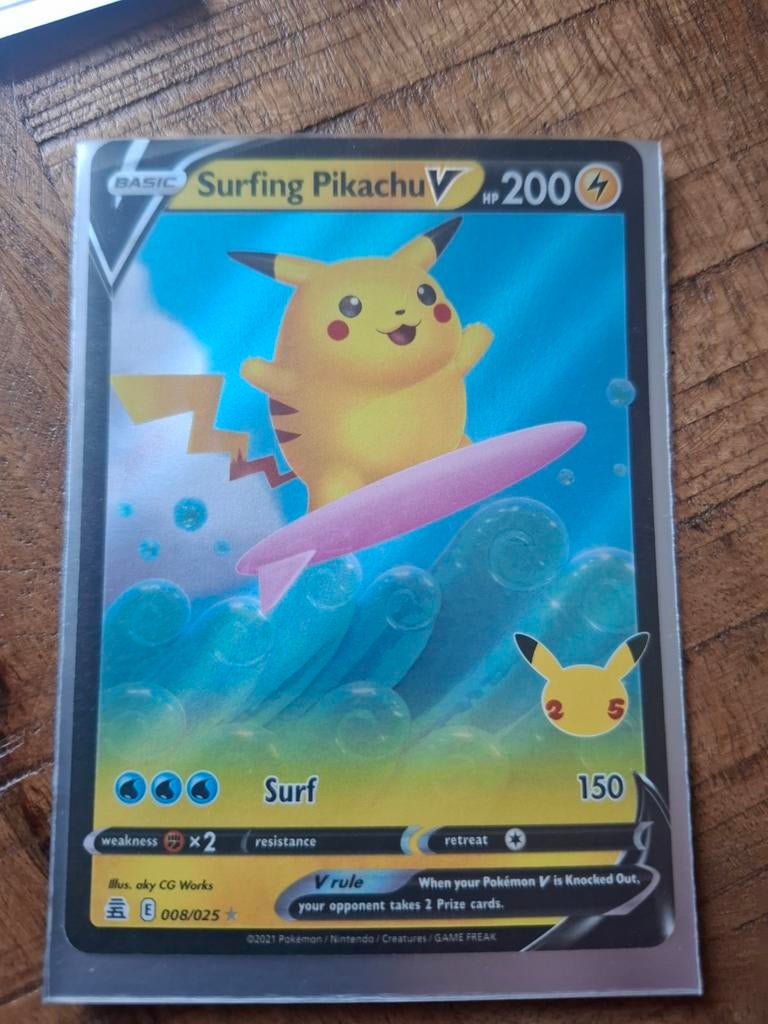 Surfing Pikachu V Pokémon Kaart Celebrations 008/025, Ophalen of Verzenden, Zo goed als nieuw, Losse kaart