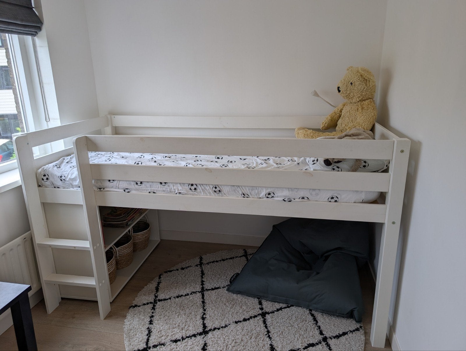Halfhoogslaper Vipack Pino, met lattenbodem en boekenkast, Ophalen, Gebruikt, 90 cm, Eenpersoons