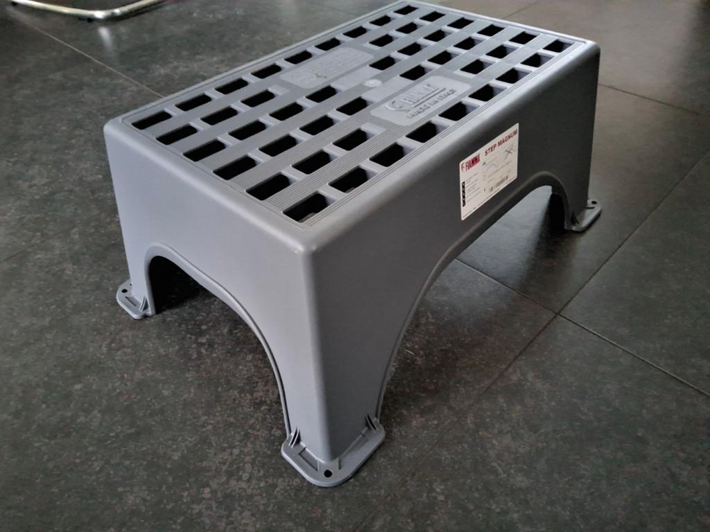 Caravan  /  Camper opstapje FIAMMA  Step Magnum ( NIEUW ), Caravans en Kamperen, Ophalen, Nieuw