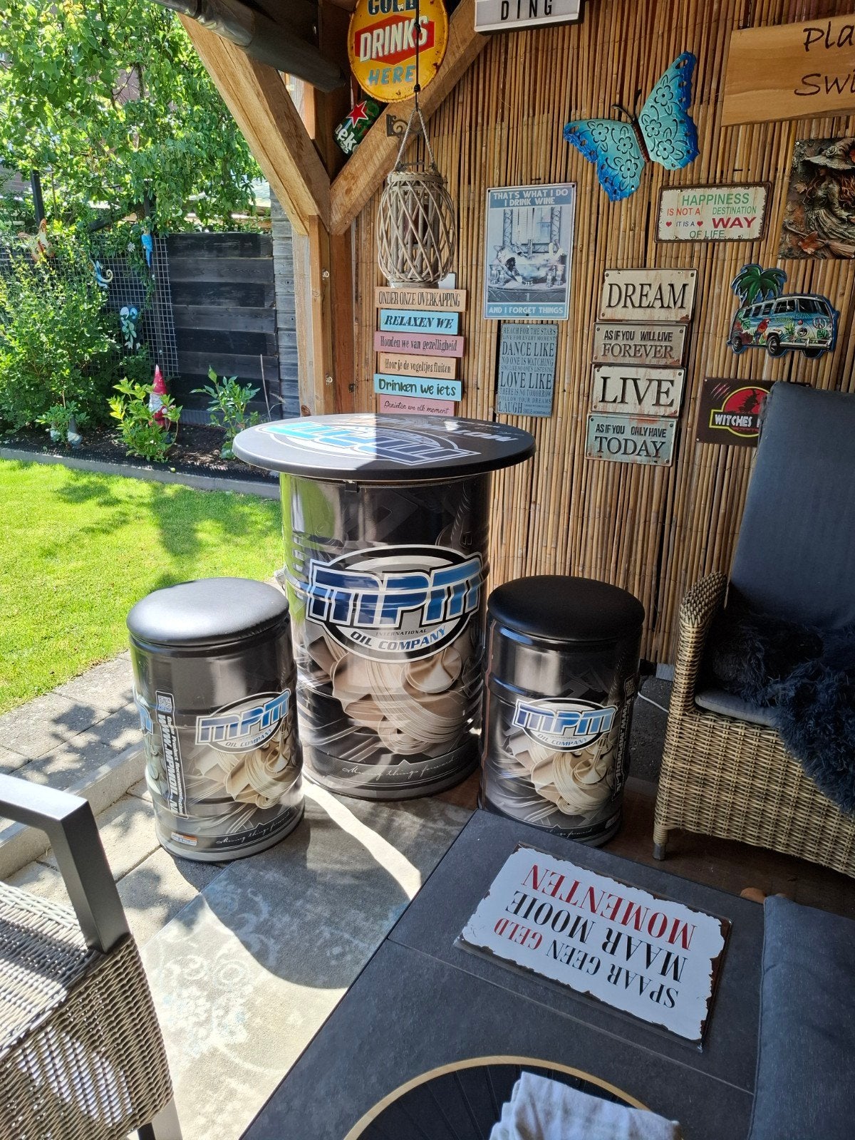 Set van olievaten: tafel en krukjes voor mancave of tuin, Ophalen, Gebruikt, Rond, Metaal