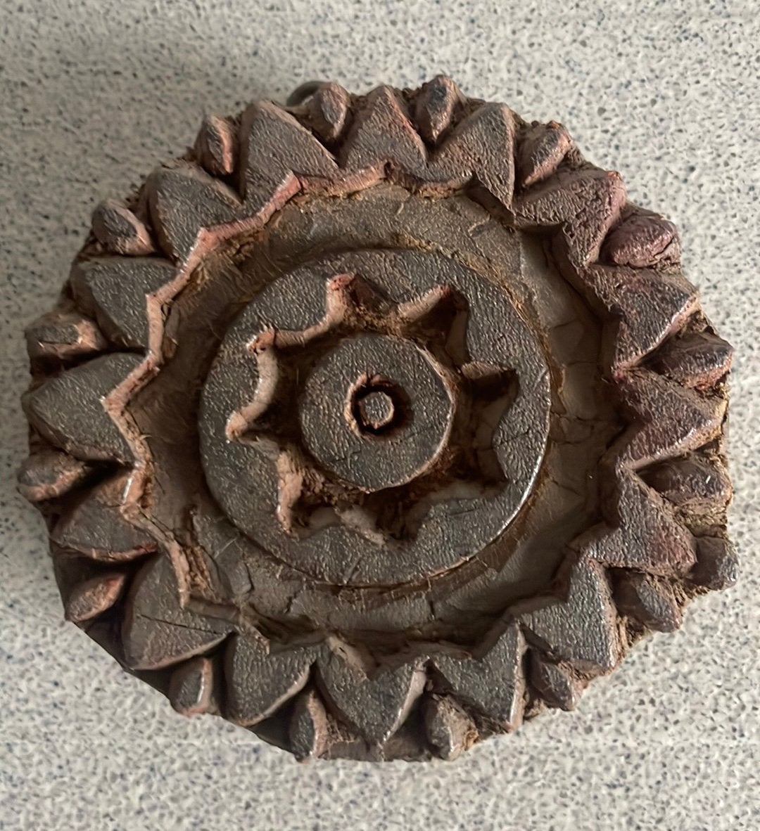 Prachtige houten batik stempel zon hout India, Antiek en Kunst, Curiosa en Brocante, Verzenden
