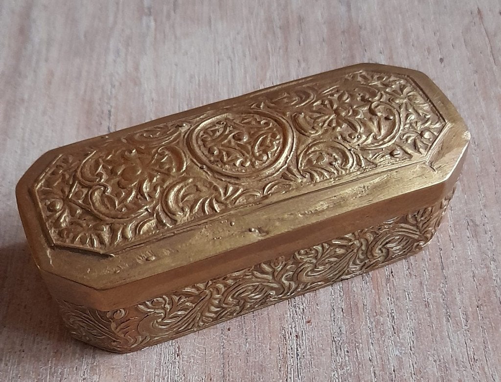 Bronzen Sirih, Bethel of tabaks doosje Sumatra 19e eeuw, Ophalen of Verzenden, Brons