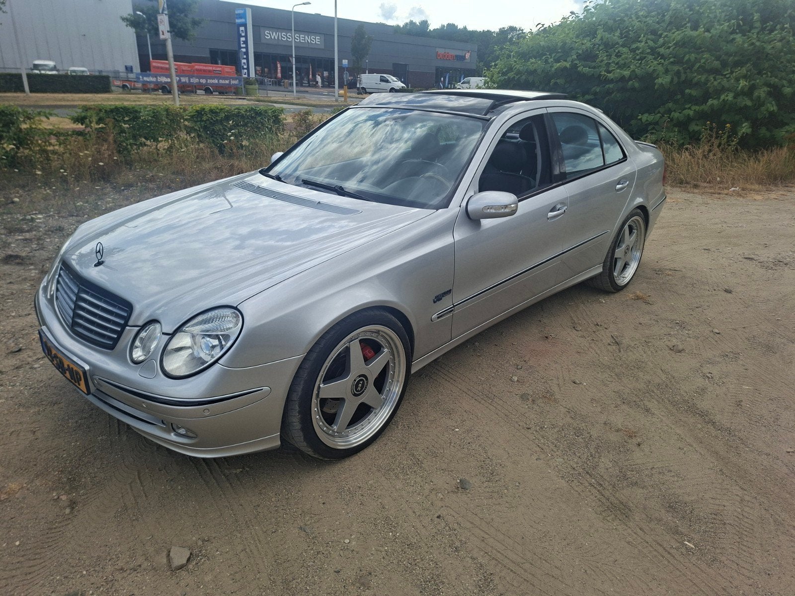 Mercedes-Benz E-Klasse 5.0 E500 Sedan AUT 2002 Grijs, Automaat, Achterwielaandrijving, Leder, 4966 cc