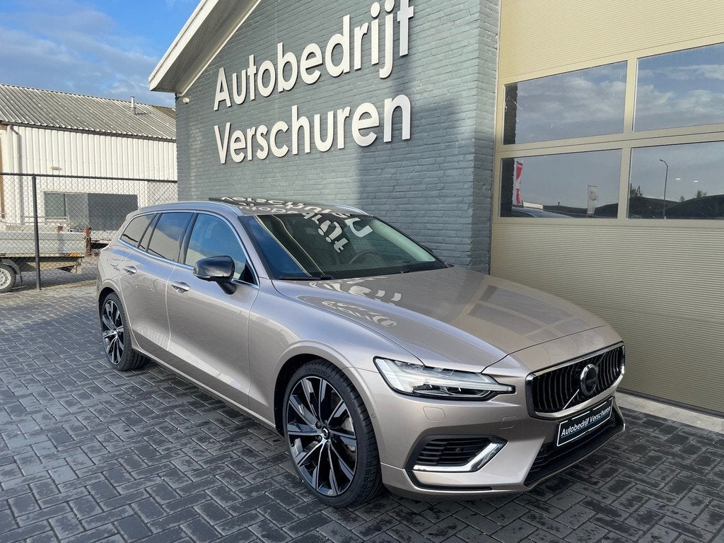 Volvo V60 2.0 T6 Plug-in hybrid AWD Ultra Bright pano head u, Automaat, Gebruikt, 4 cilinders, Lichtsensor