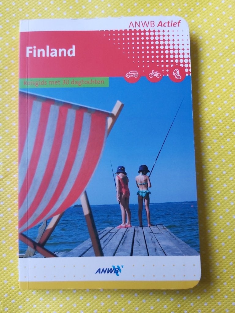 ANWB Actief Finland Reisgids met 30 dagtochten, Gelezen, Europa, Ophalen of Verzenden, Reisgids of -boek