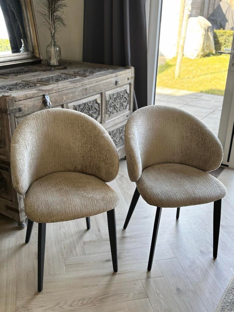 Set van 2 beige fluwelen eetkamerstoelen, Huis en Inrichting, Stoelen, Gebruikt, Twee, Stof, Overige materialen, Overige kleuren