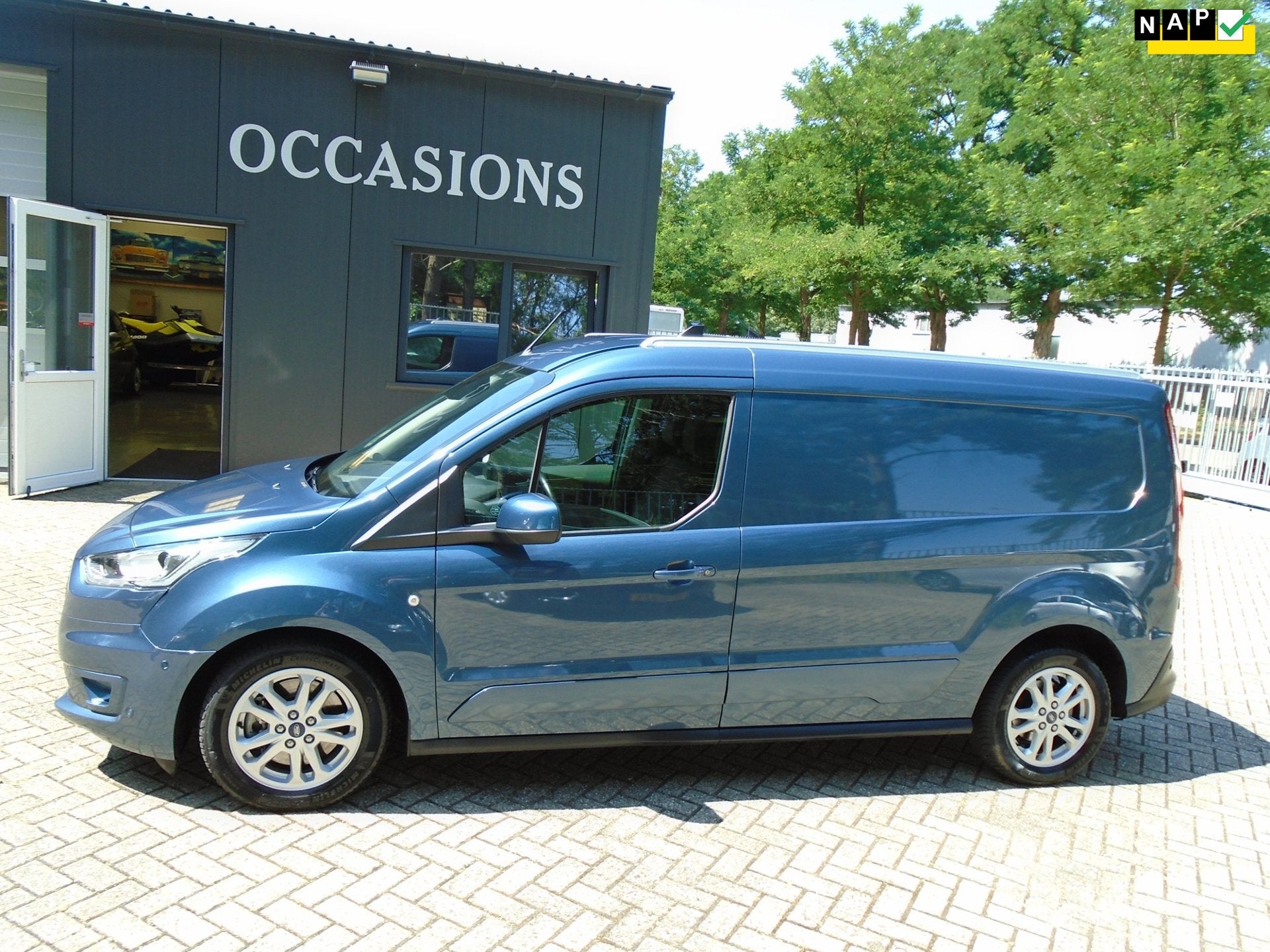 Ford Transit Connect 1.5 EcoBlue L2 Limited automaat, Gebruikt, 4 cilinders, Blauw, Origineel Nederlands