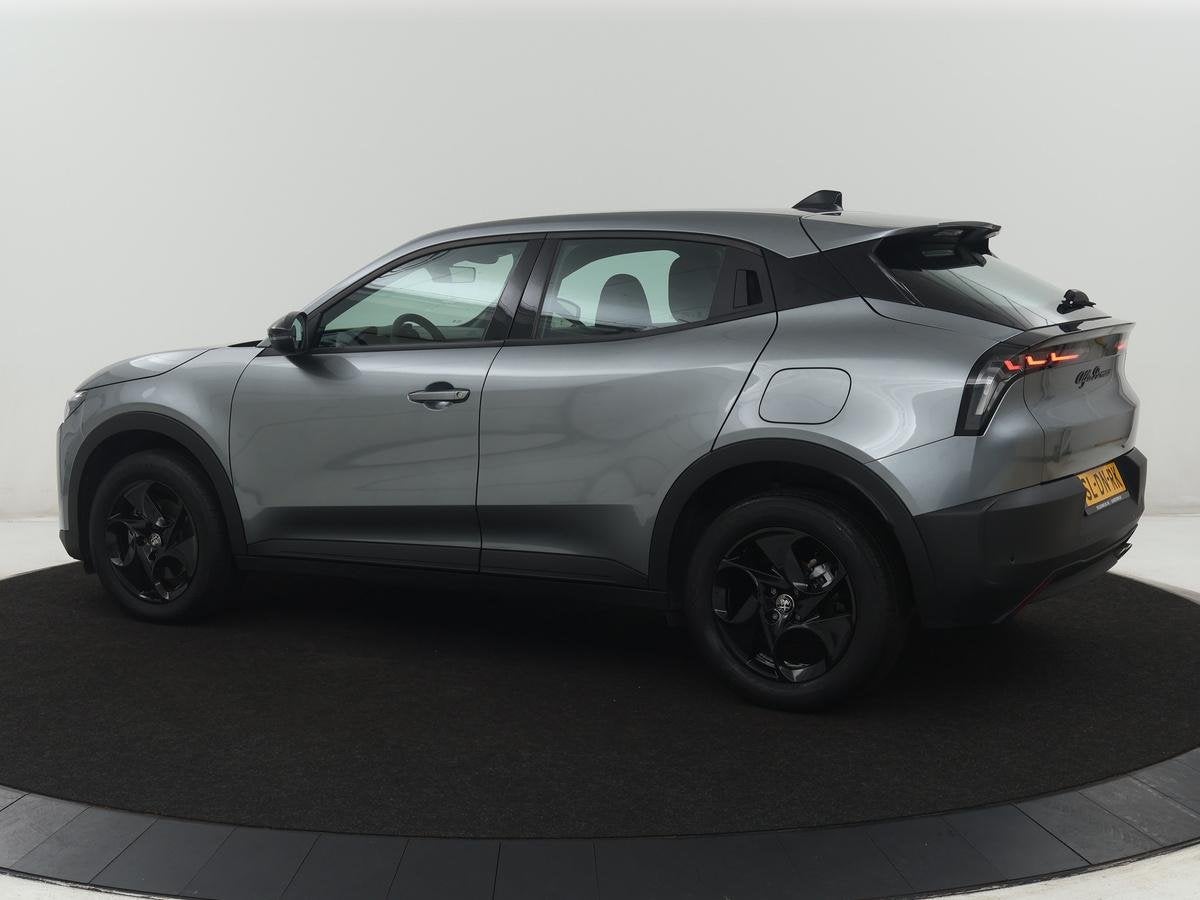 Alfa Romeo Junior 1.2 Turbo Hybrid Ibrida | LED | Parkeerhul, 145 pk, Stof, Euro 6, 620 kg